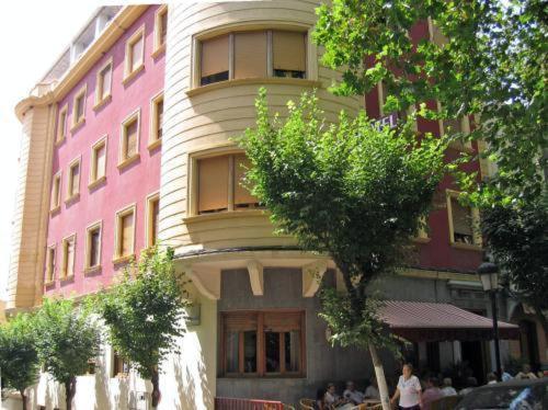 Hotel Paris ลันจารอน ภายนอก รูปภาพ