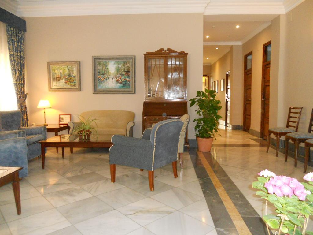 Hotel Paris ลันจารอน ภายนอก รูปภาพ